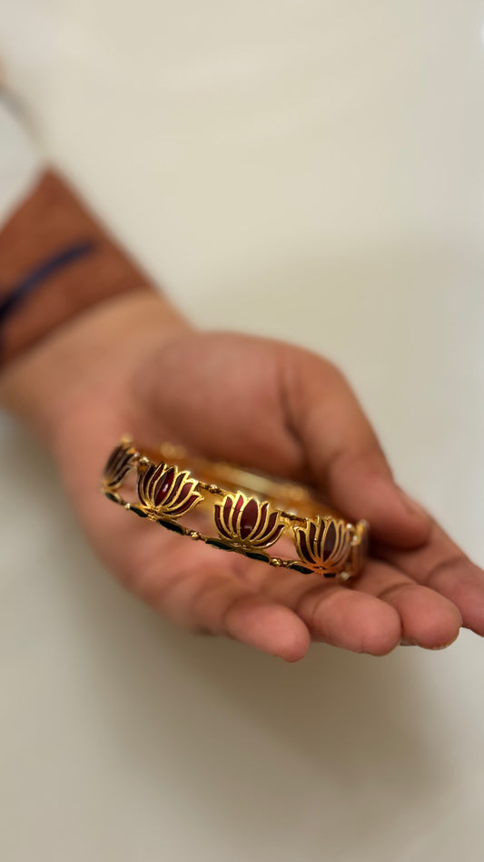 Premium antique Lotus Bangle